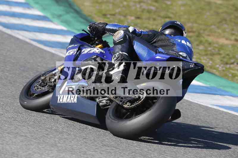 /Archiv-2024/02 29.01.-02.02.2024 Moto Center Thun Jerez/Gruppe rot-red/backside